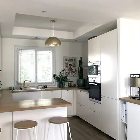 Semesterbostad Maison Familiale