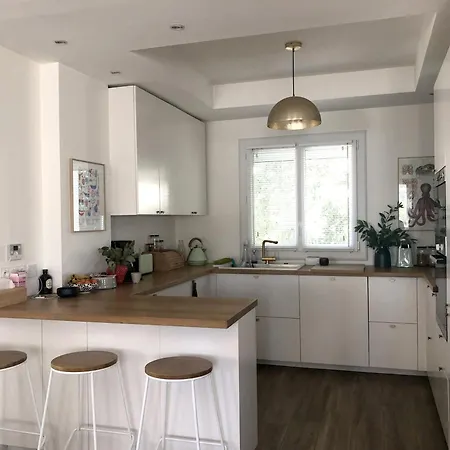 Maison Familiale *